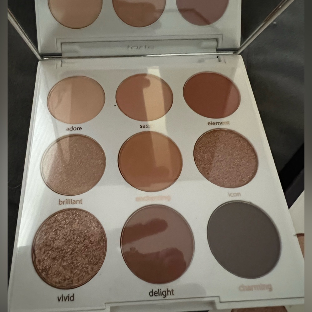 🆕 tarte Eye Shadow Palette Sunrise 9 Blendable Nudes 🧳 Great for Travel 🧳 - Picture 2 of 4
